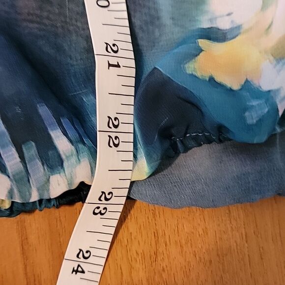 a.n.a watercolor print blouse  Size L - Picture 11 of 11